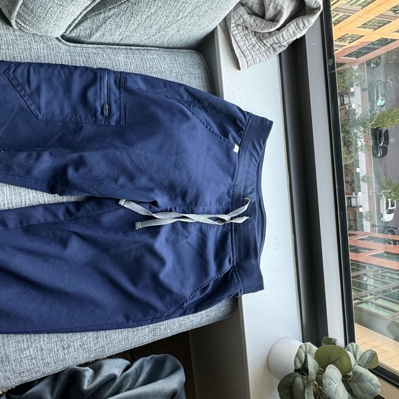 Figs navy blue jogger set - Picture 6 of 7